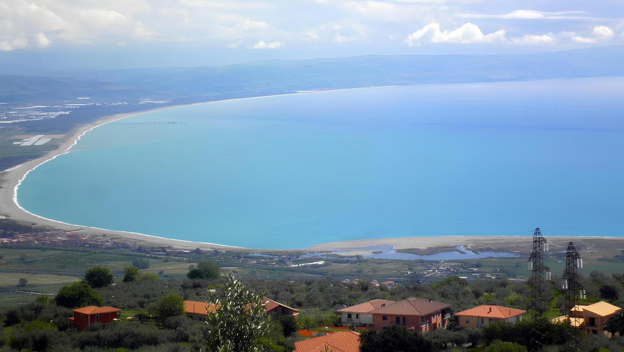 SantʼEufemia Lamezia Modern Apt Reventino - Le Lincelle, Lamezia מראה חיצוני תמונה